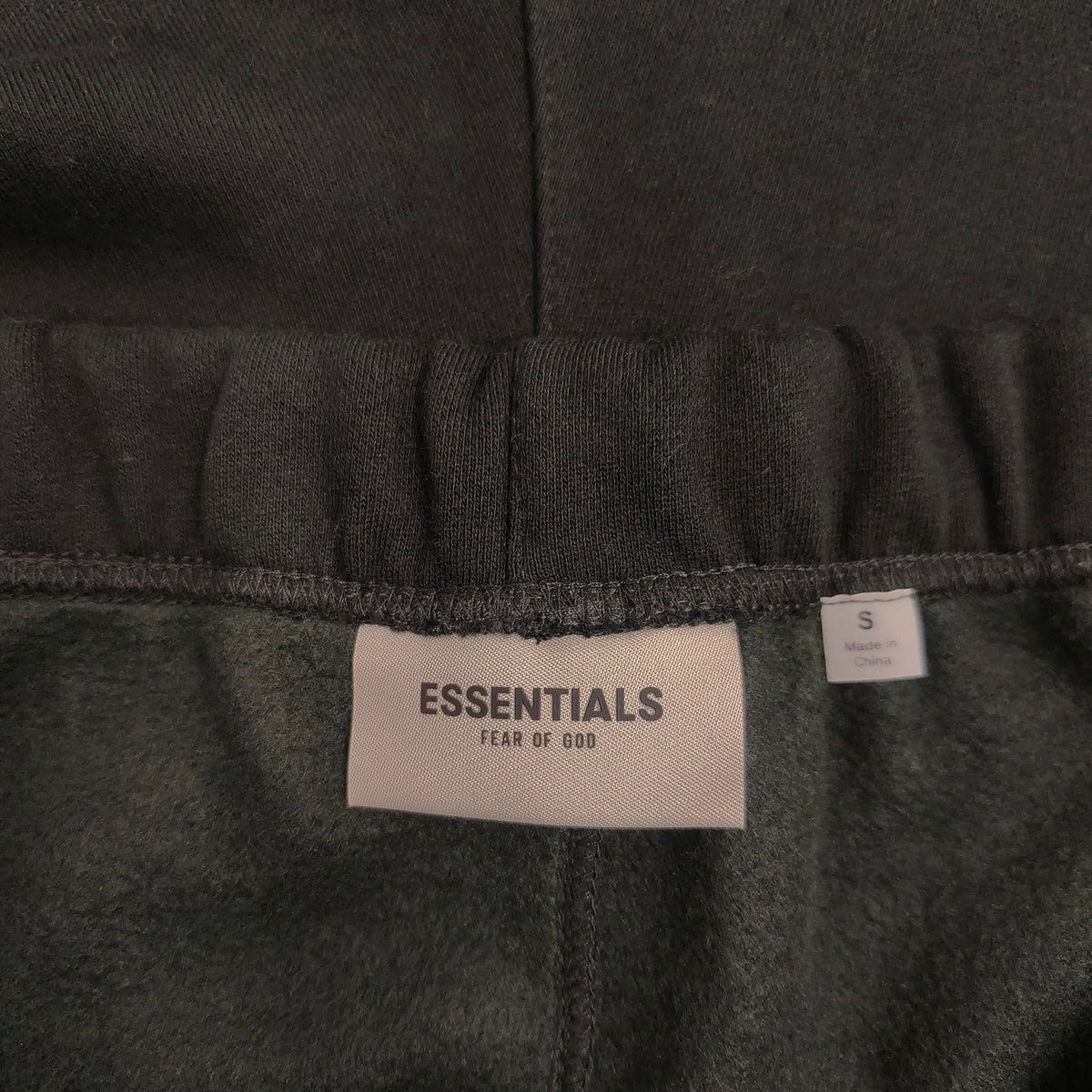 Fear of God ESSENTIALS Relaxed Sweat Shorts
